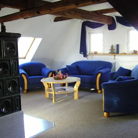 Maisonette-traum Im Erzgebirge 140m, 2 Schlafzimmer&kachelofen Bärenstein