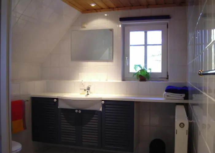 Maisonette-traum Im Erzgebirge 140m, 2 Schlafzimmer & Kachelofen Bärenstein