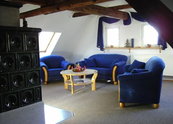 Maisonette-traum Im Erzgebirge 140m, 2 Schlafzimmer & Kachelofen Bärenstein